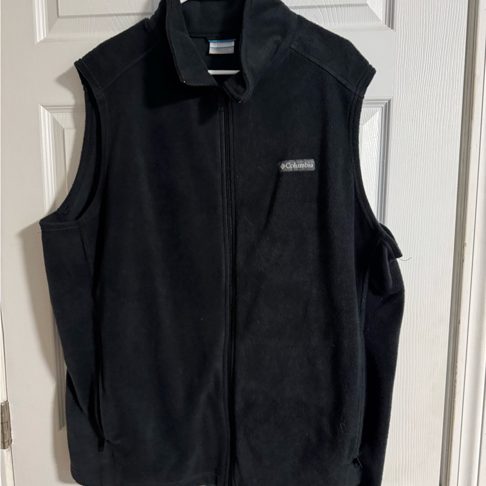 Columbia Men's Dark Vest